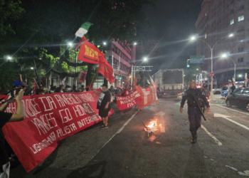 Brazil (AIL): Protesters hold antiimperialist demonstration in front of the Yankee Consulate