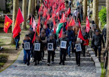 France (AIL): Tribute to the Heroes of the Proletariat