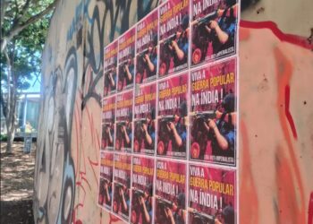 Brazil (AIL): Antiimperialist League Activists Put Up Posters in Brasília in Solidarity with the People’s War in India